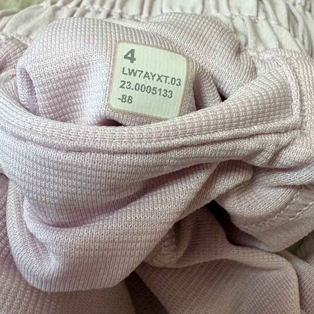 Lululemon Hotty Hot Shorts Women 4 Pink Lined Square Dot Athletic Running *flaw* - Picture 7 of 11